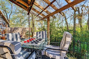 College Station Getaway w/ Hot Tub & Courtyard!