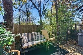 College Station Getaway w/ Hot Tub & Courtyard!