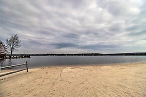 Walk to Wolf Run Lake: Cottage w/ Furnished Deck