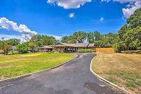 Lake View Tangled at Texoma Home w/ Hot Tub!