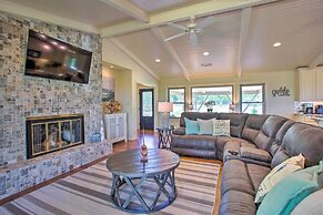 Lake View Tangled at Texoma Home w/ Hot Tub!