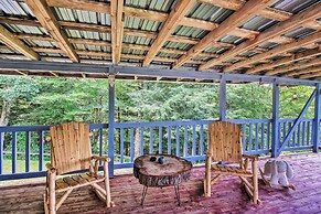 Pet-friendly Castlewood Cabin w/ Deck & Pond Views