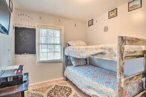 Home w/ Fire Pit - 8 Mi to Dtwn Mile Square!