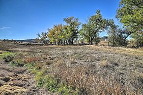 Remote Cabin w/ Gas Stove < 7 Mi to Town!