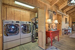 Remote Cabin w/ Gas Stove < 7 Mi to Town!