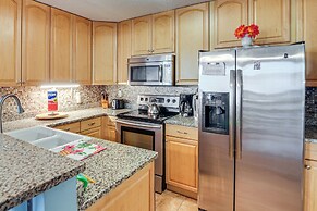 < 1 Mi to Beach: Condo w/ Community Perks in Hhi!