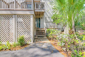 < 1 Mi to Beach: Condo w/ Community Perks in Hhi!