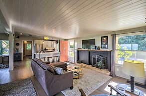 Hendersonville Home w/ Views - 3 Mi to Downtown!