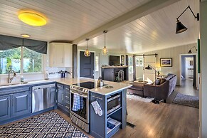 Hendersonville Home w/ Views - 3 Mi to Downtown!