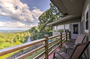 Hendersonville Home w/ Views - 3 Mi to Downtown!