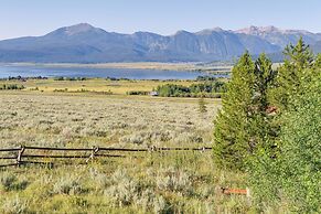 Cozy Island Park Cabin, 20 Mi to Yellowstone!