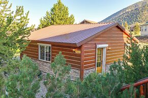 Cozy Island Park Cabin, 20 Mi to Yellowstone!