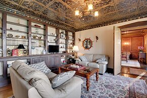 Hot Tub & Mtn Views: Expansive Hazleton Retreat