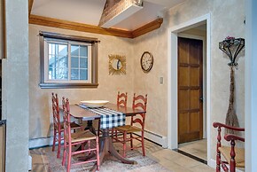 Hot Tub & Mtn Views: Expansive Hazleton Retreat