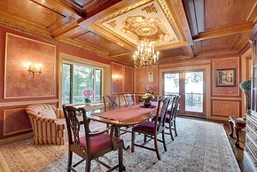 Hot Tub & Mtn Views: Expansive Hazleton Retreat