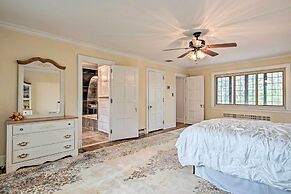 Hot Tub & Mtn Views: Expansive Hazleton Retreat