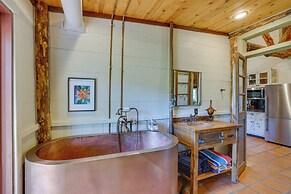 Luxe Log Cabin ~ 15 Mi to Downtown Moab!