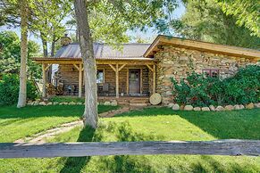 Luxe Log Cabin ~ 15 Mi to Downtown Moab!