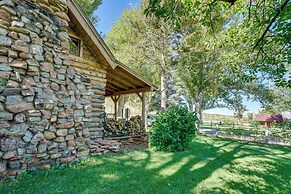 Luxe Log Cabin ~ 15 Mi to Downtown Moab!