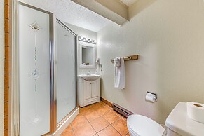 Spacious Ruidoso Retreat: Game Room & Pool Access!