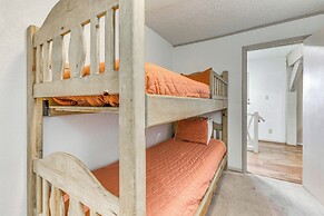 Spacious Ruidoso Retreat: Game Room & Pool Access!