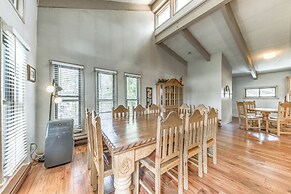 Spacious Ruidoso Retreat: Game Room & Pool Access!