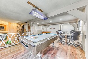 Spacious Ruidoso Retreat: Game Room & Pool Access!