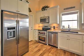 Port Bolivar Getaway w/ Ocean View: Walk to Beach!