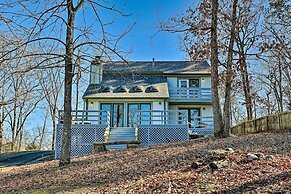 Near Ouachita River: Home w/ Deck in Hot Springs