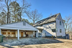 Near Ouachita River: Home w/ Deck in Hot Springs