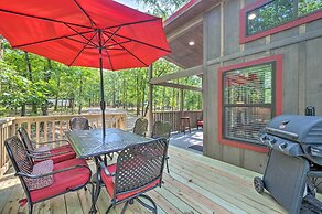 Woodland Tiny Home w/ Fire Pit - 4 Miles to Lake!