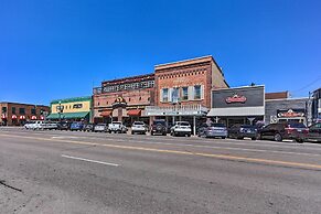 Modern Custer Apt - Walk to Shops & Dining!