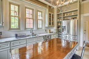 Family Laurinburg Home w/ Private Yard & BBQ