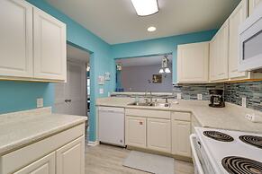 Gulf Shores Condo w/ Pool Access, 5 Mi to Beach!