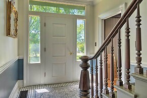 Sodus Point Historic Home ~ 1/2 Mi to Sodus Bay!