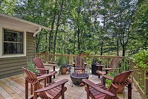 Cozy Hideaway w/ Grill, 17 Mi to Asheville