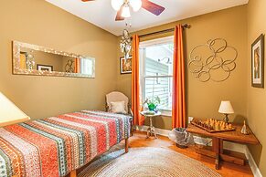 Cozy Hideaway w/ Grill, 17 Mi to Asheville