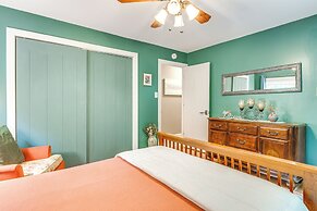 Cozy Hideaway w/ Grill, 17 Mi to Asheville