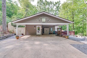 Cozy Hideaway w/ Grill, 17 Mi to Asheville