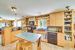 Lovely Waldo Cottage Escape - Pet Friendly!