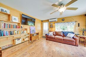 Lovely Waldo Cottage Escape - Pet Friendly!