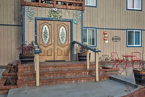 Expansive Getaway ~ 2 Miles to Mendenhall Glacier!