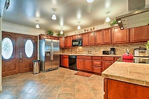 Expansive Getaway ~ 2 Miles to Mendenhall Glacier!