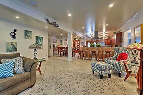 Expansive Getaway ~ 2 Miles to Mendenhall Glacier!