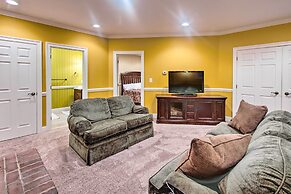 Extravagant Atglen Manor w/ Private 60-acre Land!