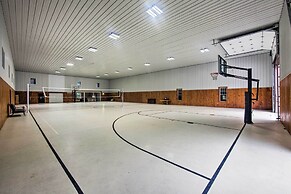 Extravagant Atglen Manor w/ Private 60-acre Land!