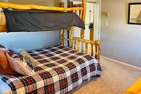 Sunlight Mountain Home w/ Hot Tub & View!