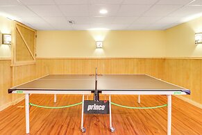 Pocono Retreat: Access to Community Lake & Beach!