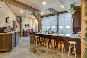 'eagle Crest Lodge' - Large Group Getaway!