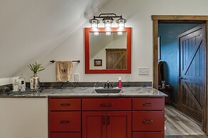 'eagle Crest Lodge' - Large Group Getaway!